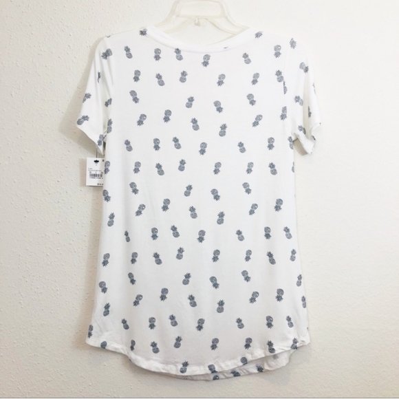 Zoe + Liv White & Gray Pineapple Graphic Tee Size S - Picture 3 of 7